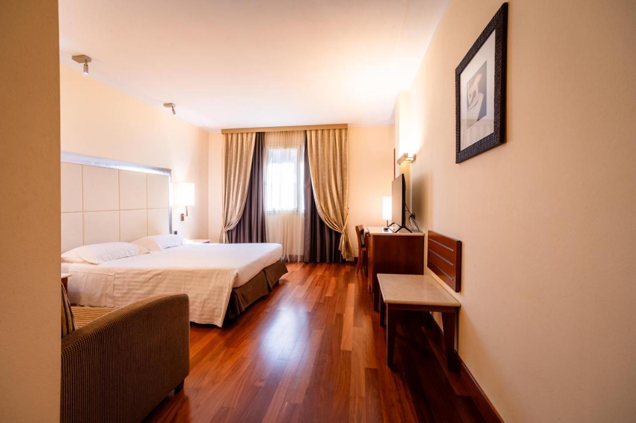 Hotel Airone - Ombrellone Incluso Al Bagno Dolce Vita A Marina Dal 1 Giugno Al 15 Settembre Grosseto Ngoại thất bức ảnh