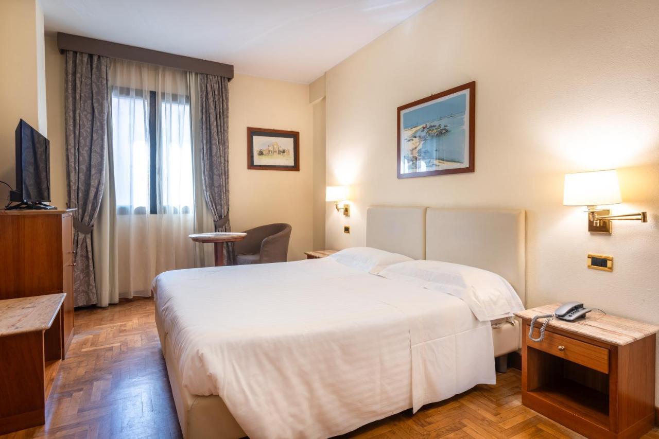 Hotel Airone - Ombrellone Incluso Al Bagno Dolce Vita A Marina Dal 1 Giugno Al 15 Settembre Grosseto Ngoại thất bức ảnh