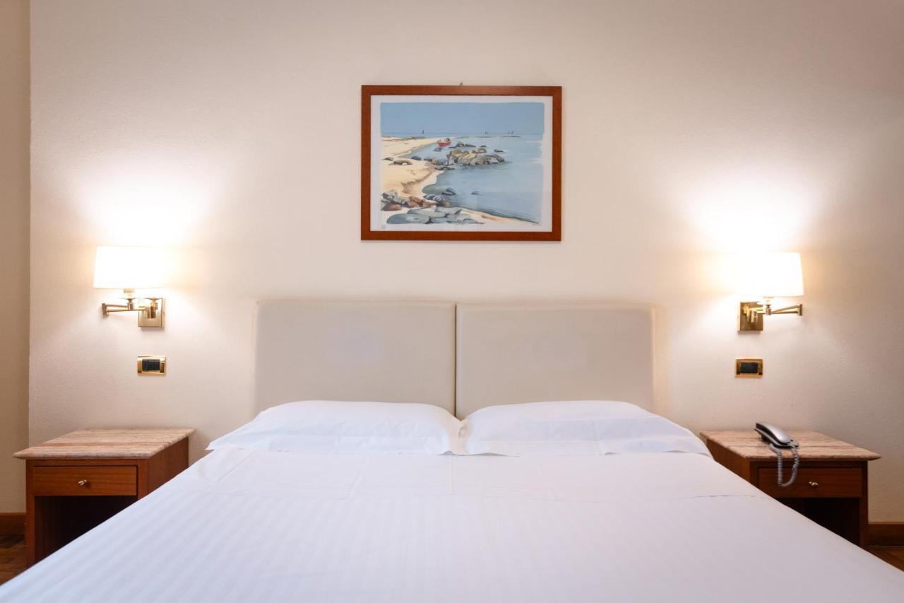Hotel Airone - Ombrellone Incluso Al Bagno Dolce Vita A Marina Dal 1 Giugno Al 15 Settembre Grosseto Phòng bức ảnh