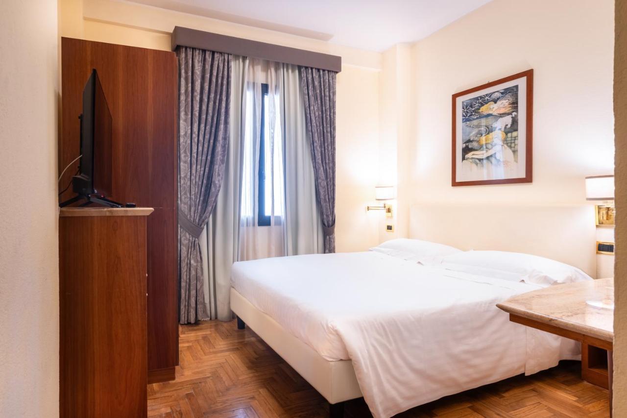 Hotel Airone - Ombrellone Incluso Al Bagno Dolce Vita A Marina Dal 1 Giugno Al 15 Settembre Grosseto Phòng bức ảnh