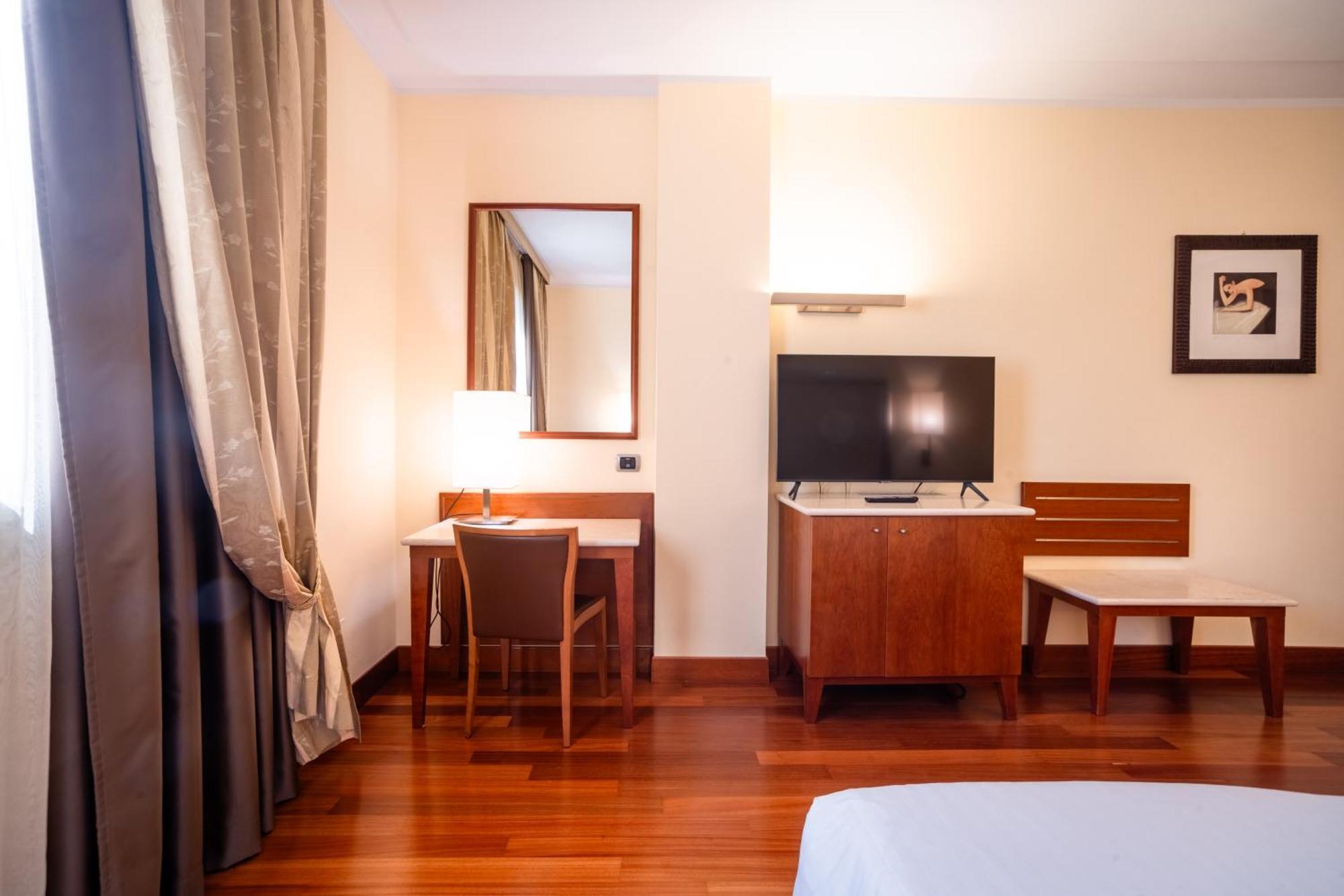 Hotel Airone - Ombrellone Incluso Al Bagno Dolce Vita A Marina Dal 1 Giugno Al 15 Settembre Grosseto Ngoại thất bức ảnh
