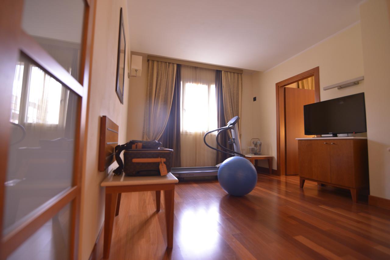 Hotel Airone - Ombrellone Incluso Al Bagno Dolce Vita A Marina Dal 1 Giugno Al 15 Settembre Grosseto Ngoại thất bức ảnh